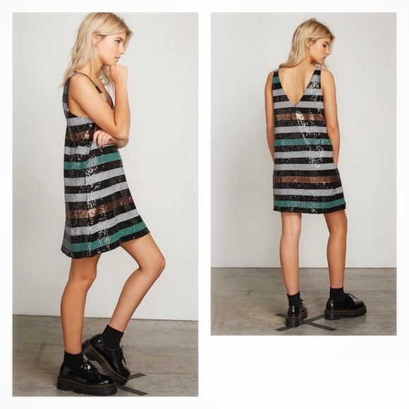 Volcom The “Seek Whence” Dress (NWT) Medium - Picture 1 of 7